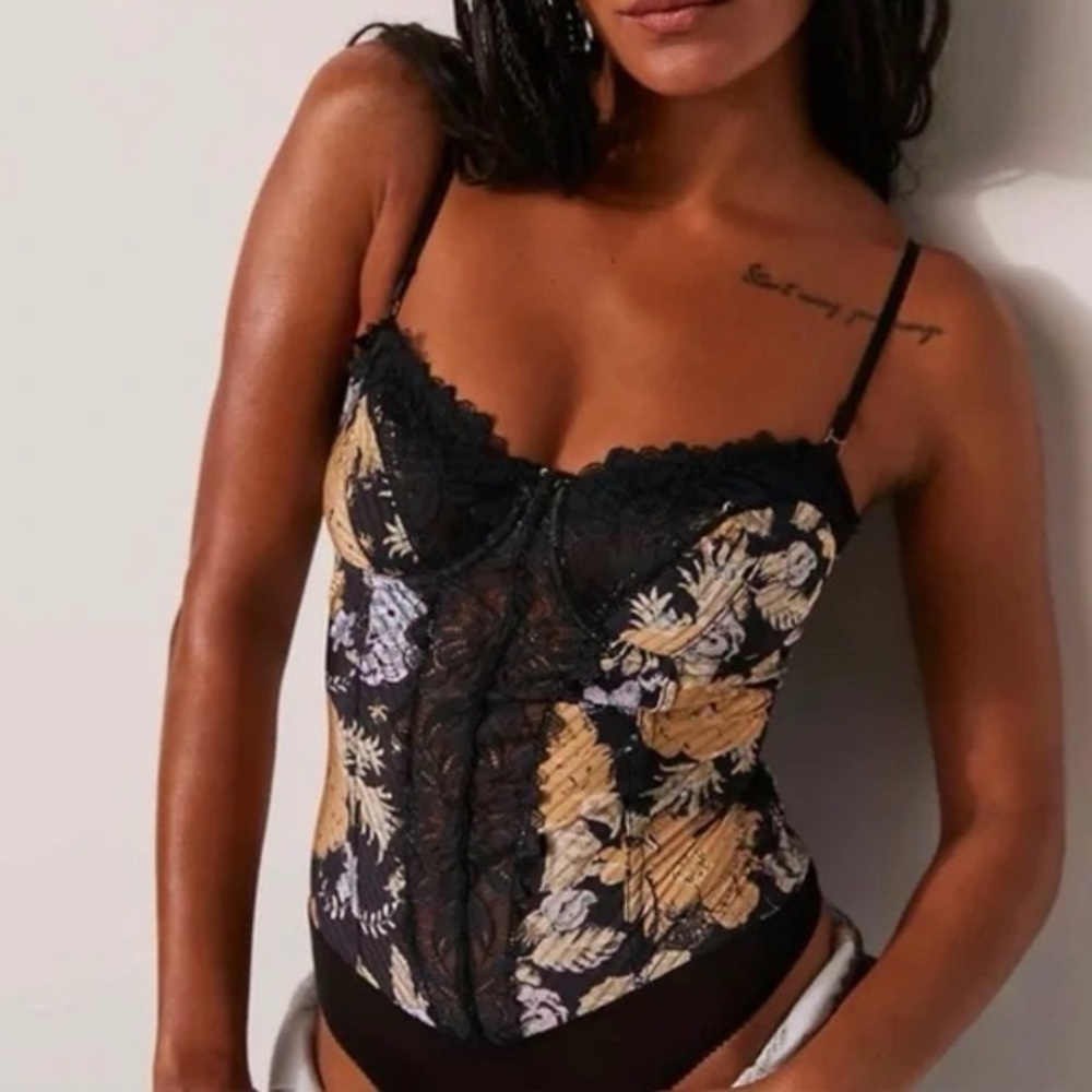 Free People Intimately Good Luck Charm Bodysuit – Lace Black Purple Floral (S)
